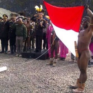 Upacara bendera di Tembaga Pura